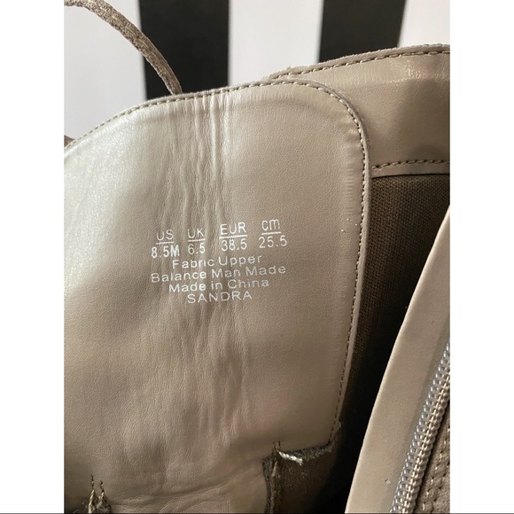 Almost New tan ankle booties w/ zipper - Picture 4 of 6